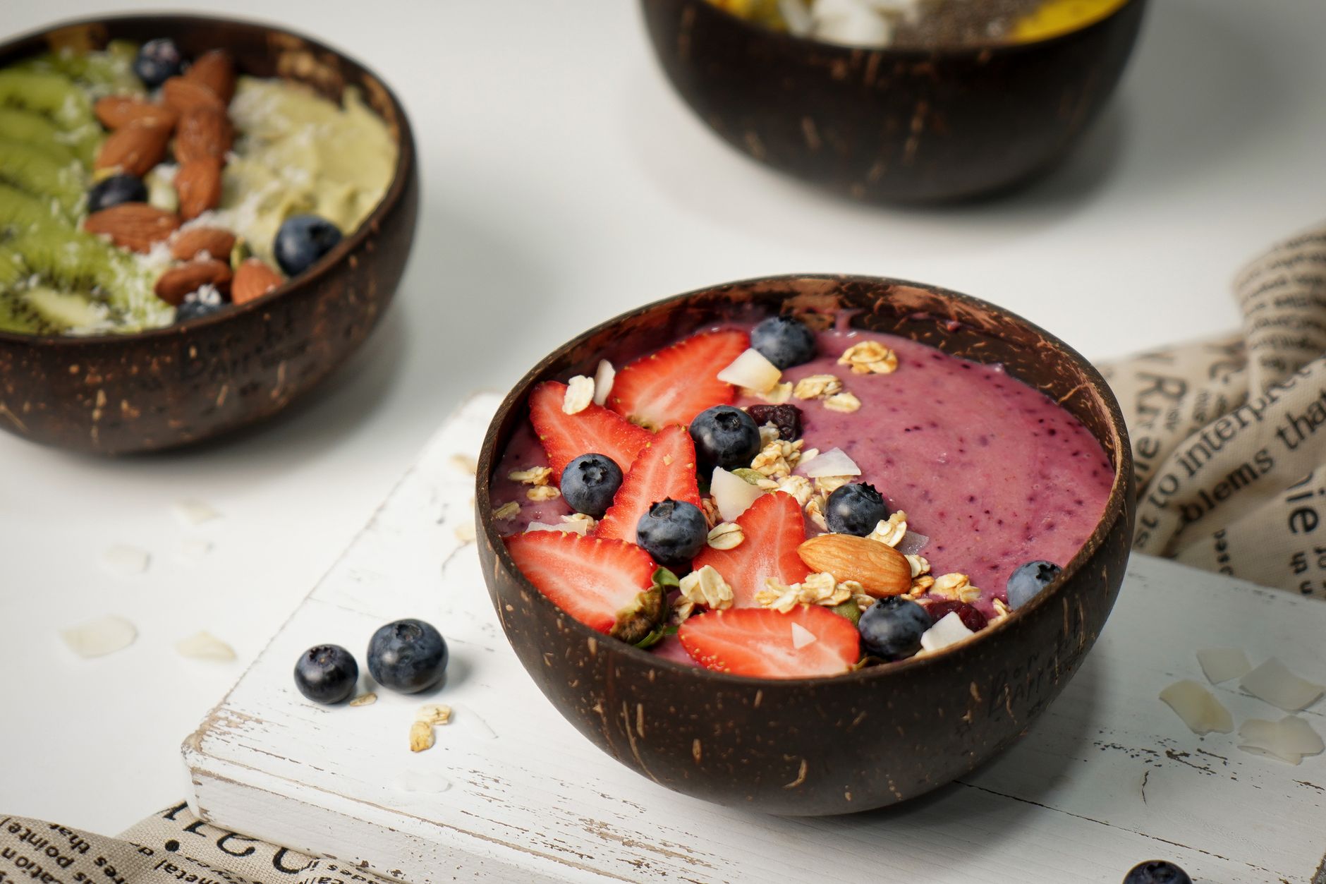 Creamy Berry Protein Smoothie Bowl