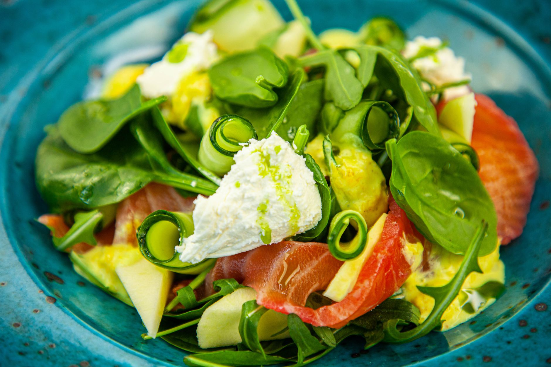 Avocado, Smoked Salmon & Cottage Cheese Cucumber Boats